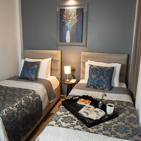 12 Rooms Hotel Koseilyas Екстериор снимка