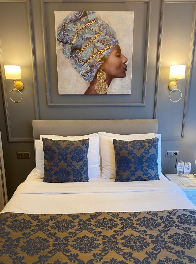 12 Rooms Hotel Koseilyas Екстериор снимка